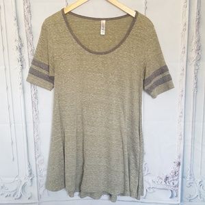 LulaRoe Perfect Tee Size XS
